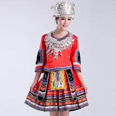 苗族服饰是我国所有民族服饰中最为华丽的服饰,既是中华文化中的一朵奇葩,。